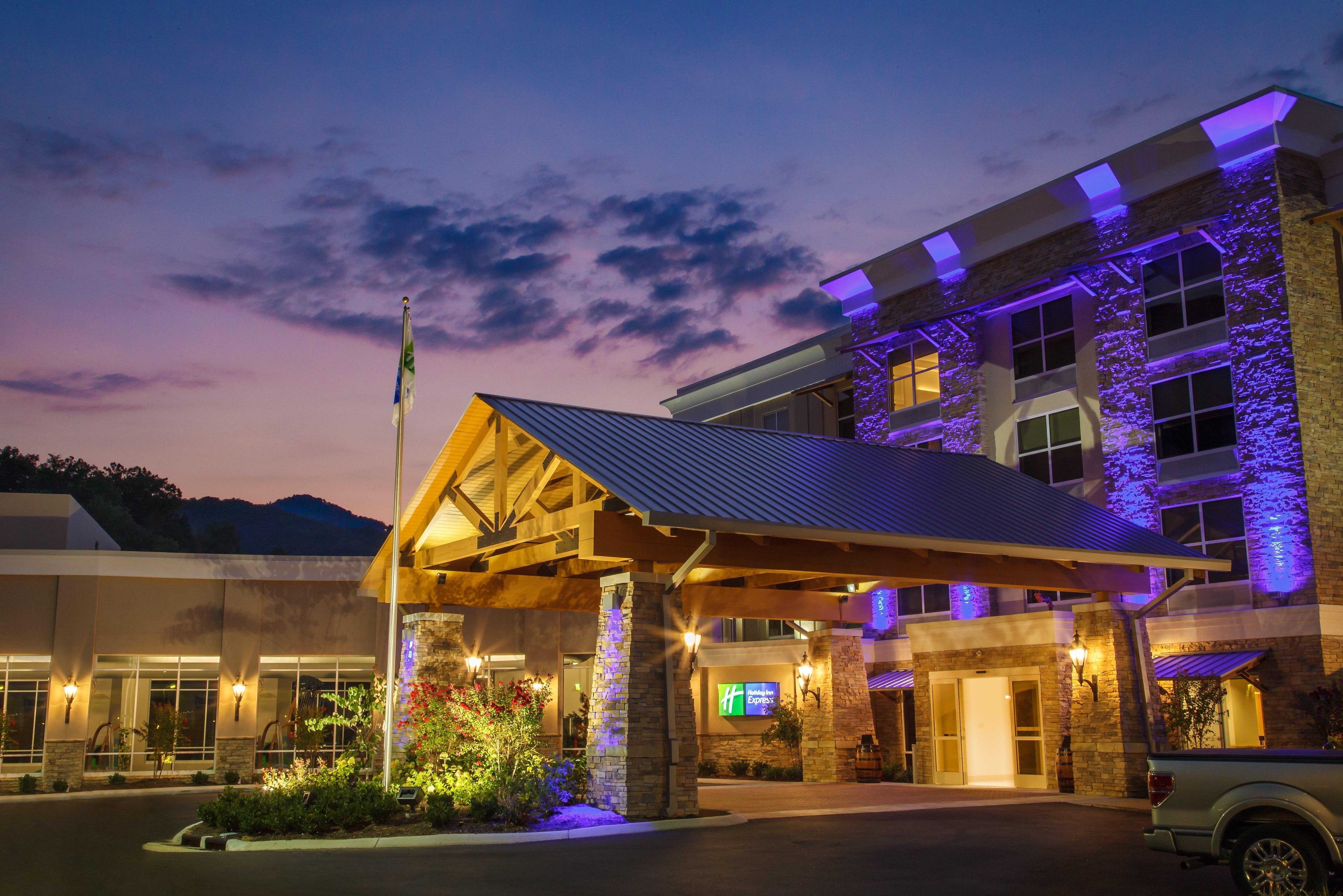 Holiday Inn Express Gatlinburg Downtown By Ihg Εξωτερικό φωτογραφία